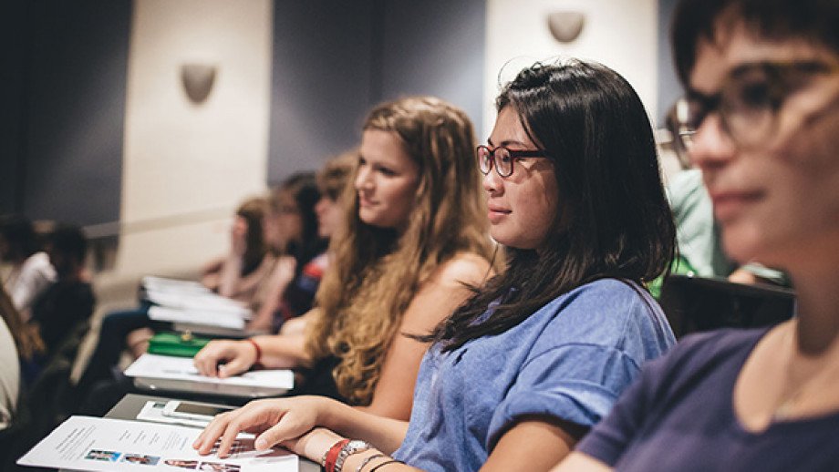 A Student's Guide to R